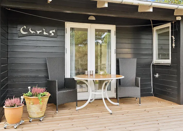 1141 Semesterbostad *