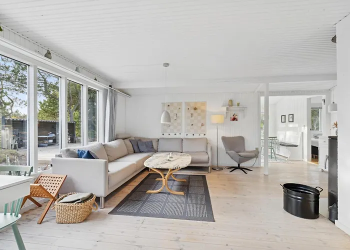 1141 Semesterbostad